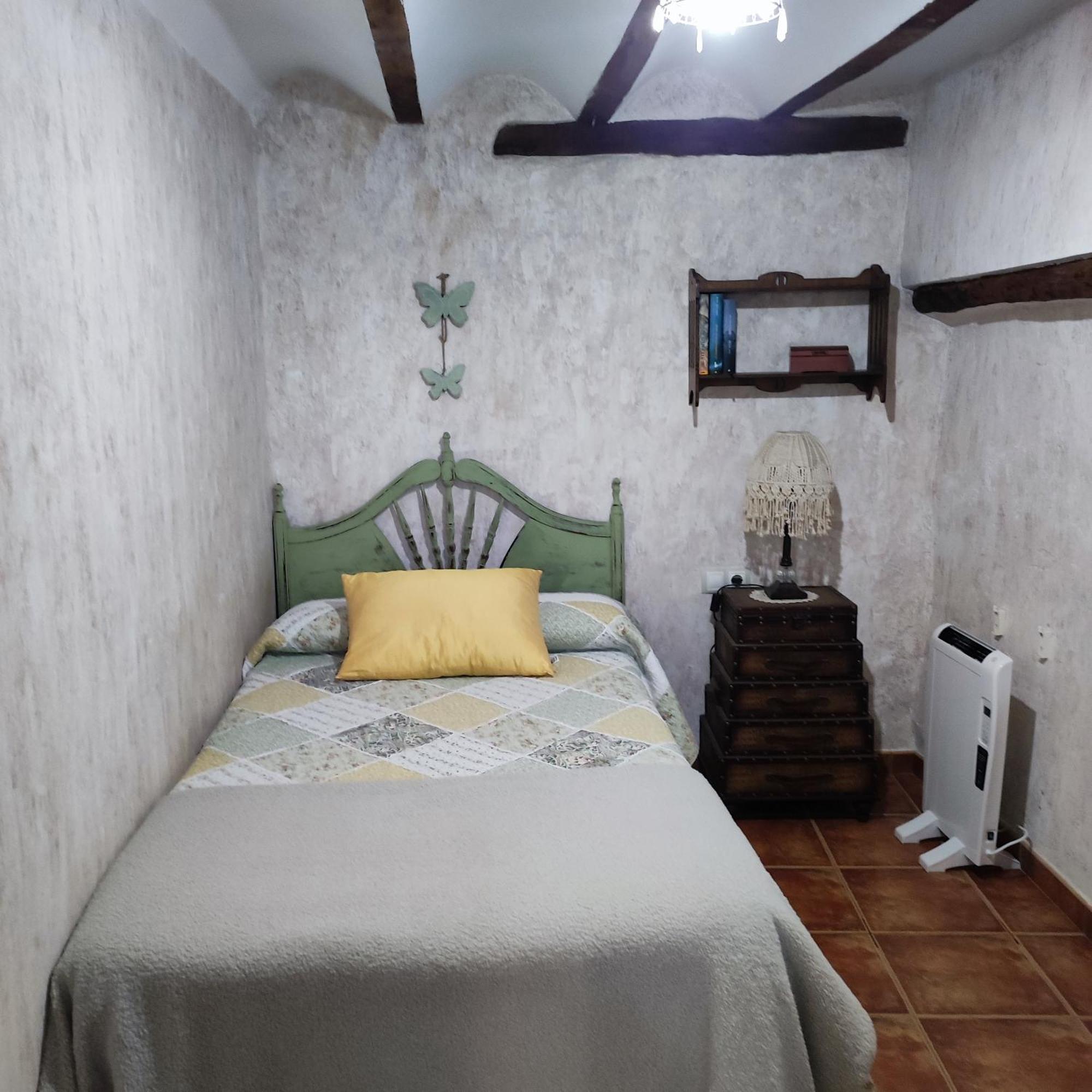 Вілла Alcoba Con Patio Del Siglo XIX Villanueva de Viver Екстер'єр фото