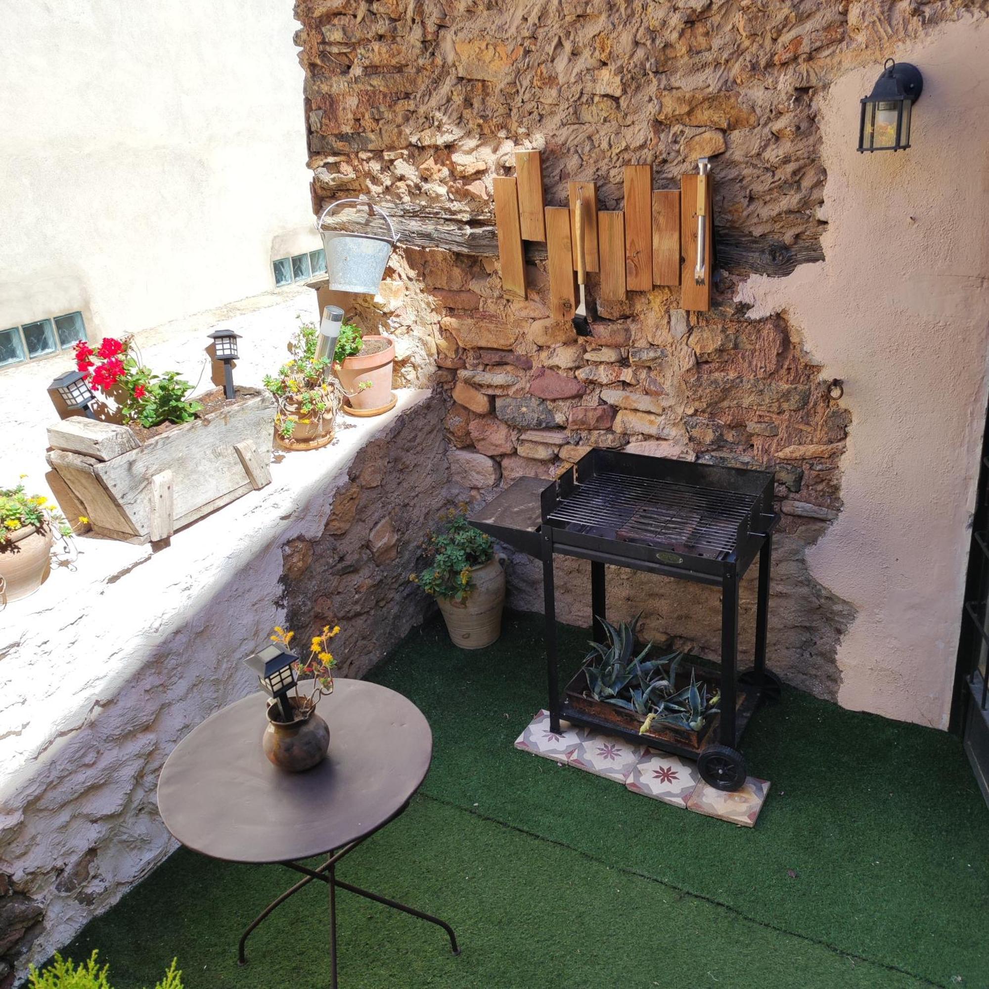 Вілла Alcoba Con Patio Del Siglo XIX Villanueva de Viver Екстер'єр фото